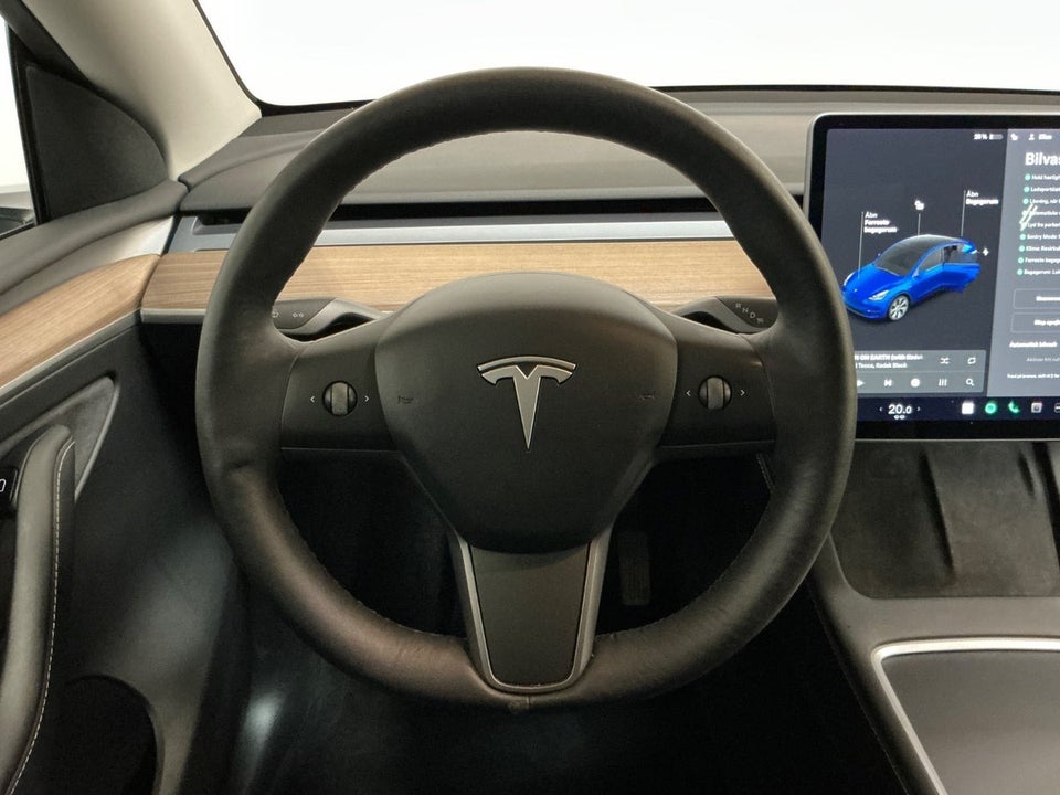 Tesla Model Y Long Range AWD 5d