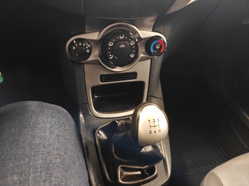 Ford Fiesta 1,25 60 Ambiente 5d