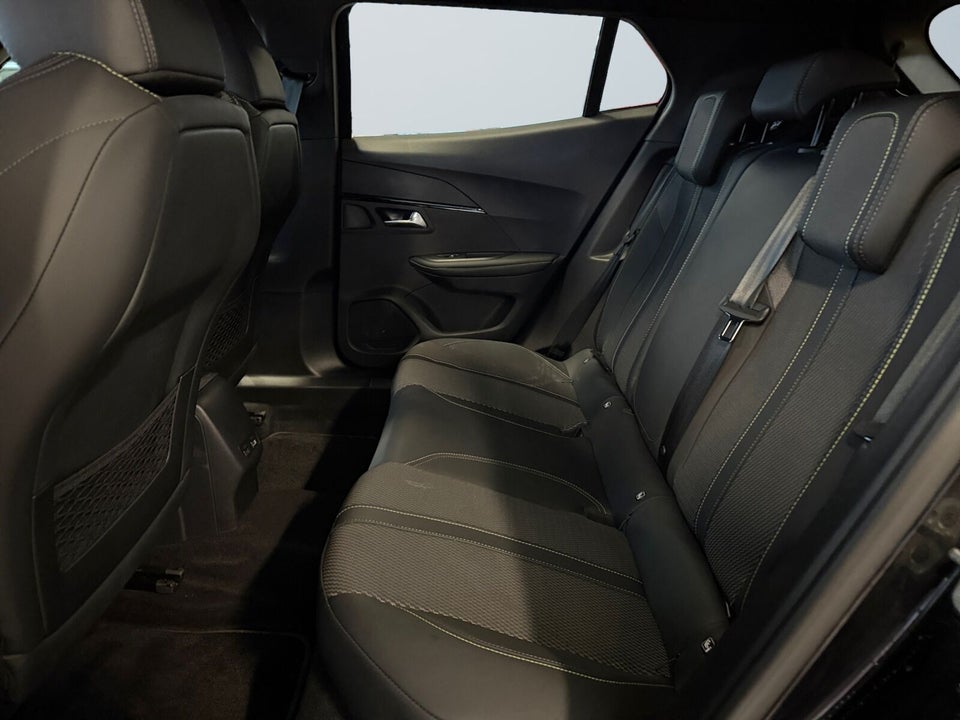 Peugeot e-2008 54 GT 5d