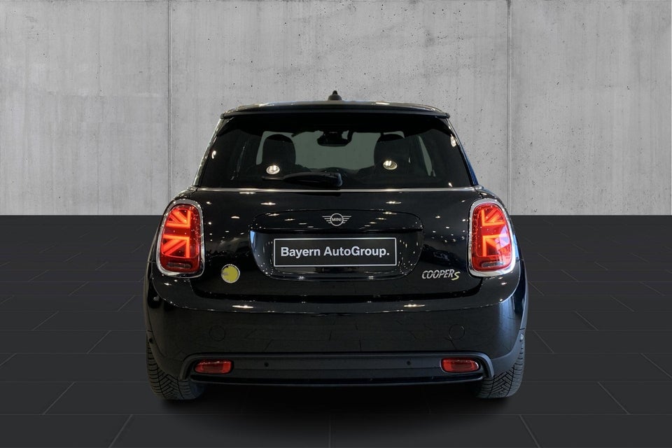 MINI Cooper SE Classic Trim 3d