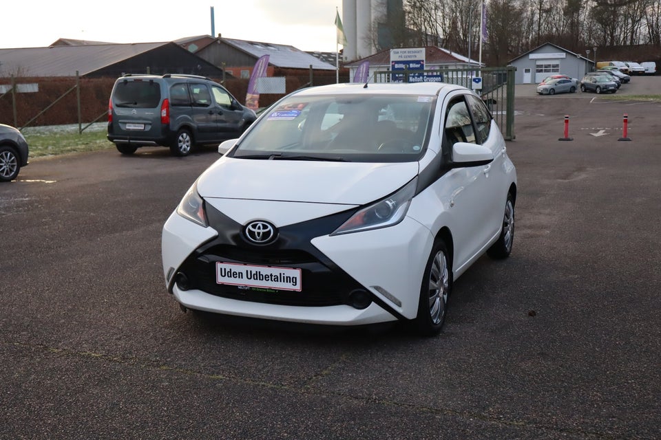 Toyota Aygo 1,0 VVT-i x-clusiv 5d