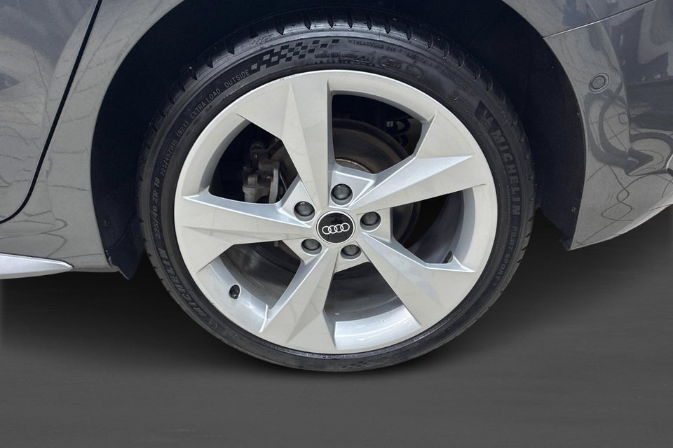 Audi A3 40 TFSi e S-line Sportback S-tr. 5d