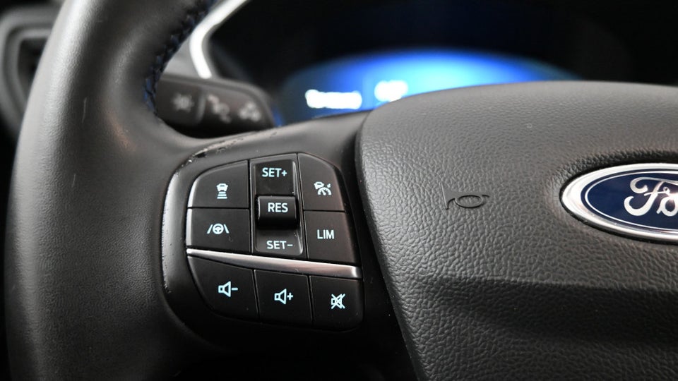 Ford Kuga 2,5 PHEV Titanium CVT 5d