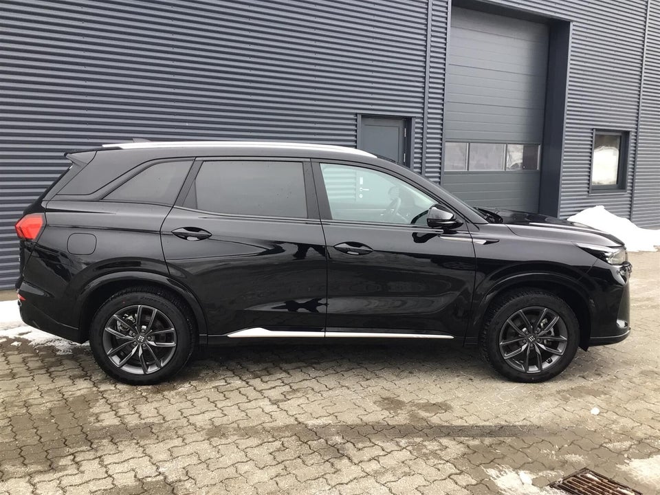 Navor E5 1,5 PHEV Rock 5d