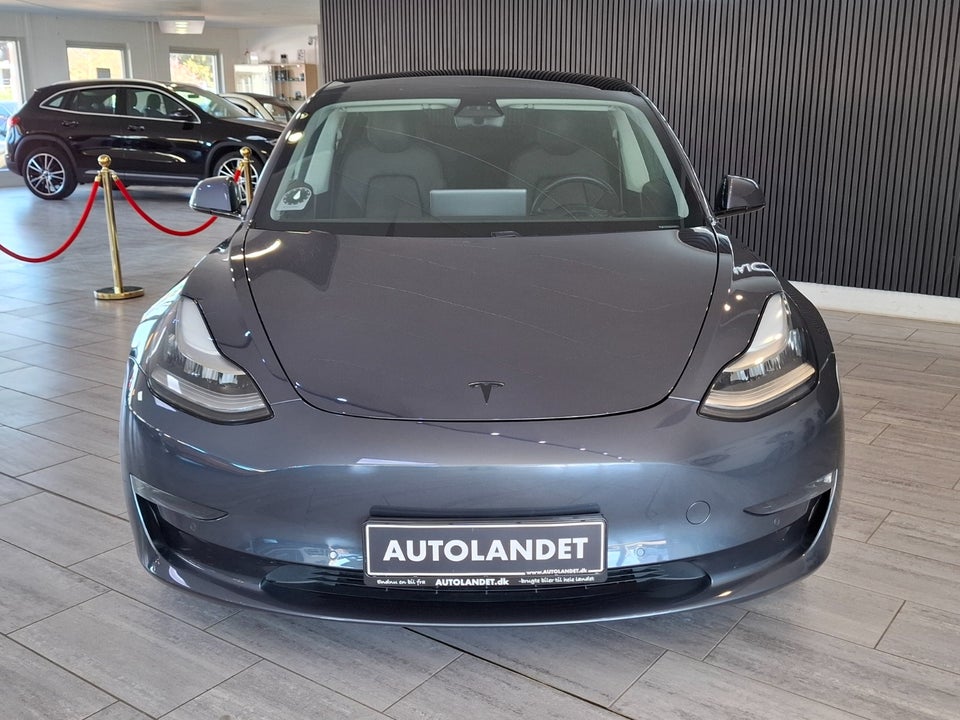 Tesla Model 3 Long Range AWD 4d