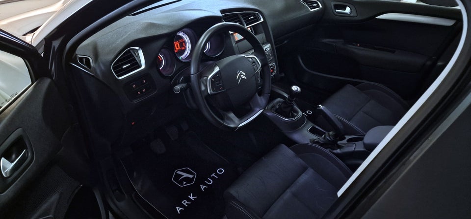 Citroën C4 1,6 BlueHDi 120 Seduction 5d