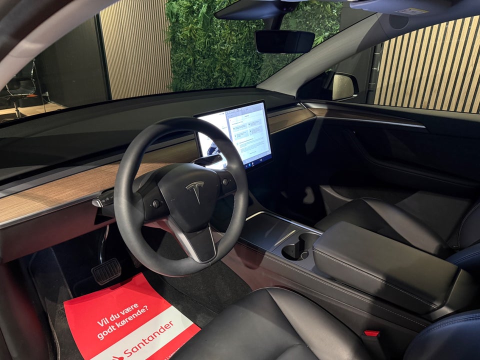 Tesla Model Y RWD 5d