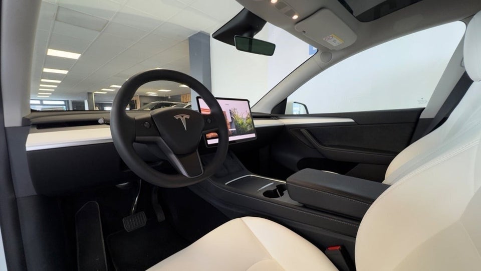 Tesla Model Y Long Range RWD 5d