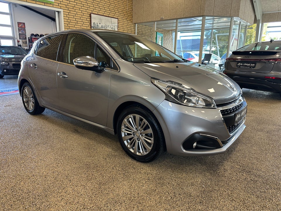 Peugeot 208 1,2 PureTech 82 Allure+ 5d