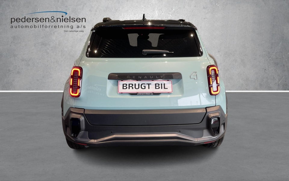 Renault 4 E-Tech 52 Iconic 5d