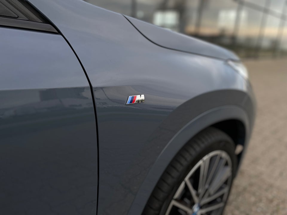 BMW iX1 xDrive30 Fully Charged M-Sport 5d