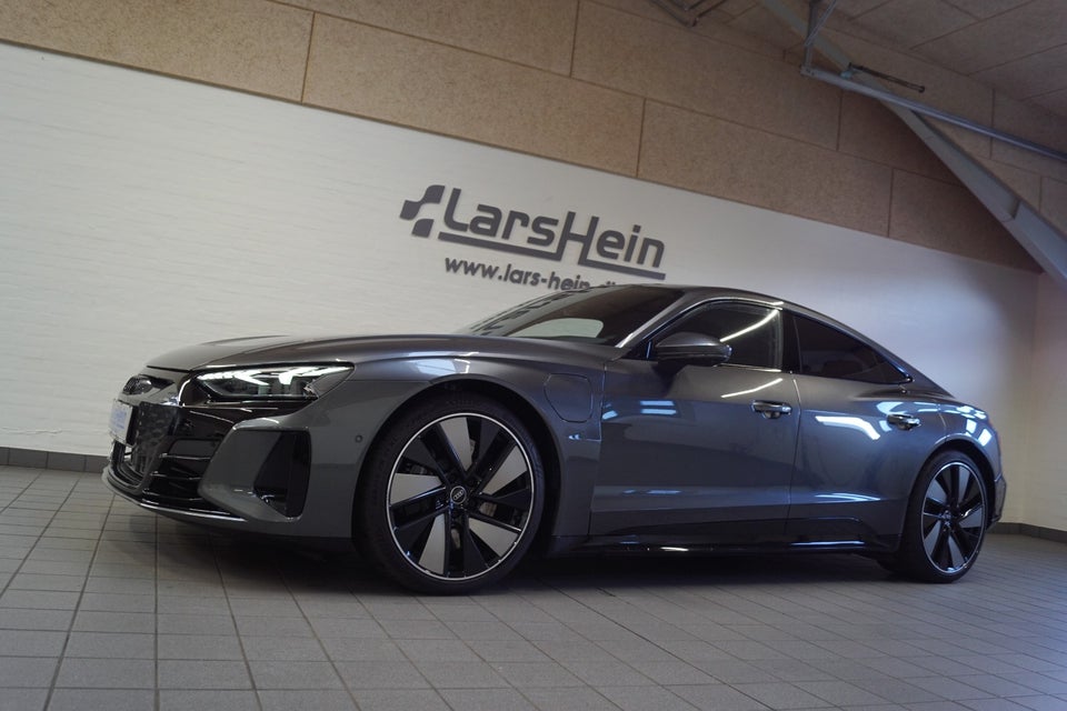 Audi e-tron GT quattro 4d