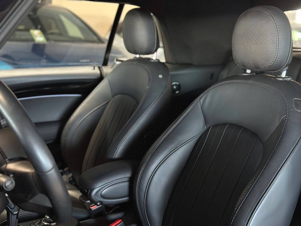 MINI Cooper SE Cabriolet 2d