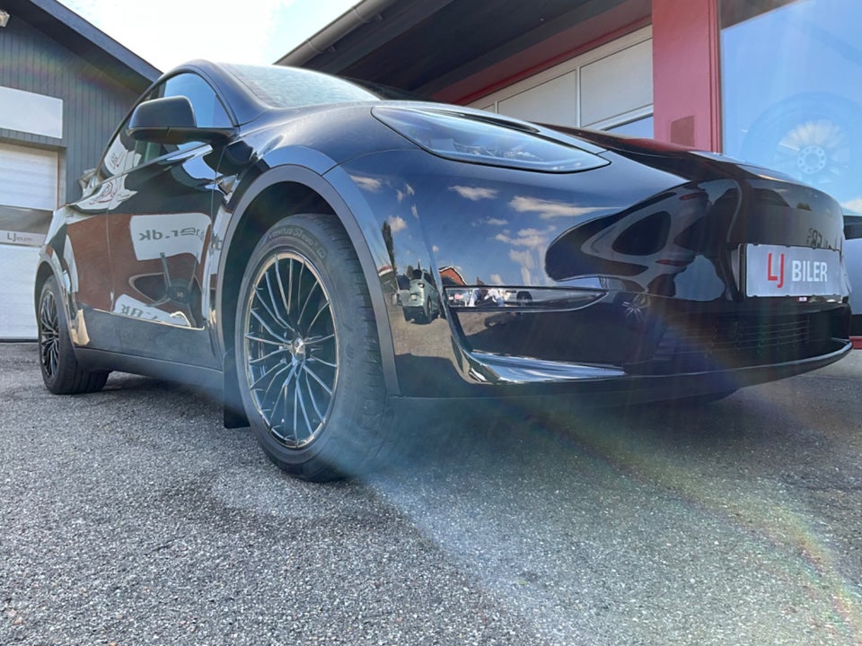Tesla Model Y Long Range AWD 5d