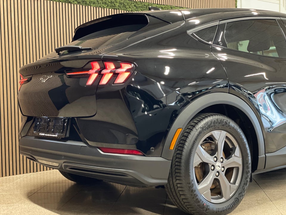 Ford Mustang Mach-E 75 Standard Range 5d