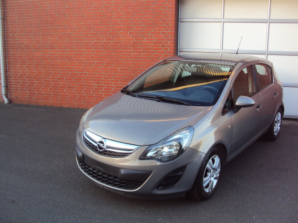 Opel Corsa 1,2 16V Cosmo 5d