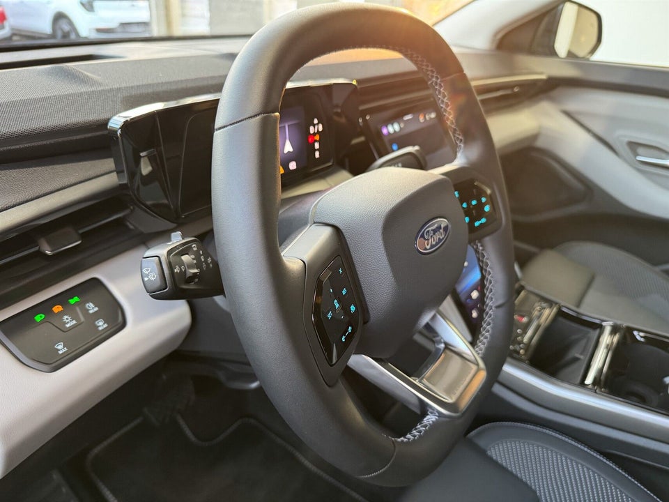 Ford Explorer 82 Select Extended Range 5d