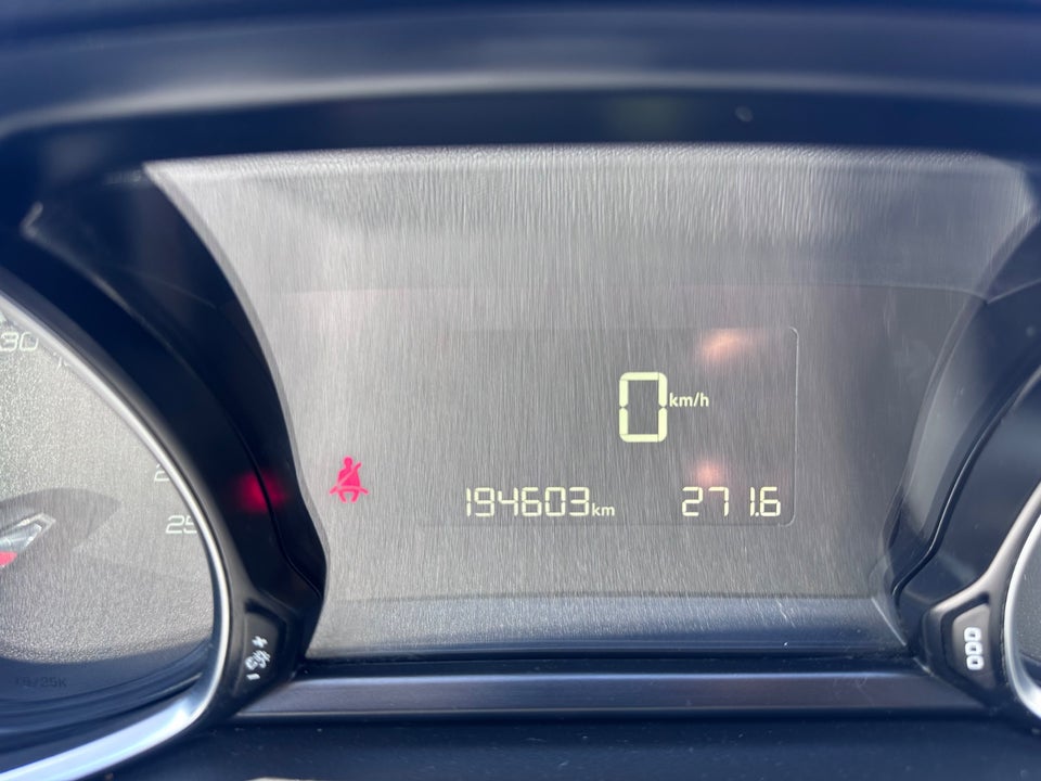 Peugeot 308 1,2 e-THP 130 Active 5d