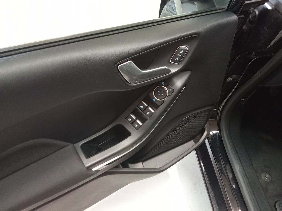 Ford Fiesta 1,0 EcoBoost mHEV Titanium X 5d