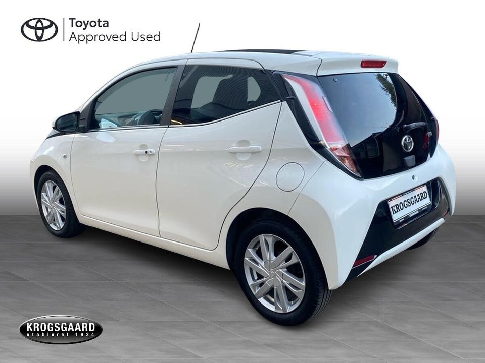 Toyota Aygo 1,0 VVT-i x-wave 5d