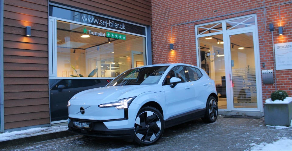Volvo EX30 Extended Range Core 5d