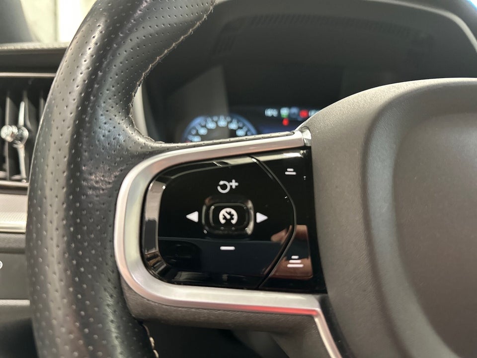 Volvo XC60 2,0 T5 250 R-Design aut. 5d