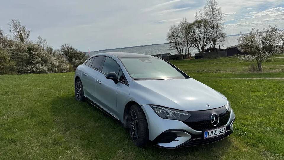 Mercedes EQE300 AMG Line 4d