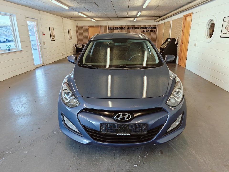 Hyundai i30 1,6 CRDi 110 Style CW Eco 5d