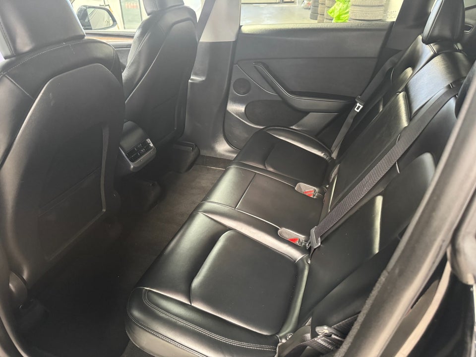 Tesla Model Y Long Range AWD 5d