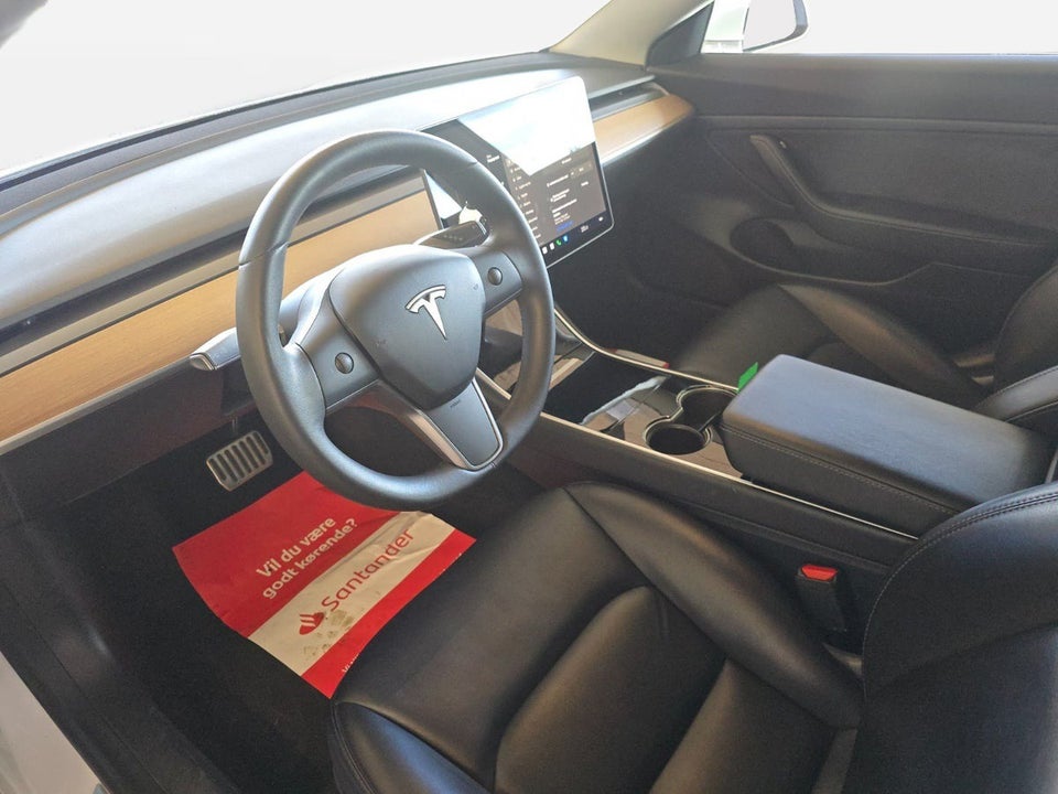 Tesla Model 3 Standard Range+ RWD 4d