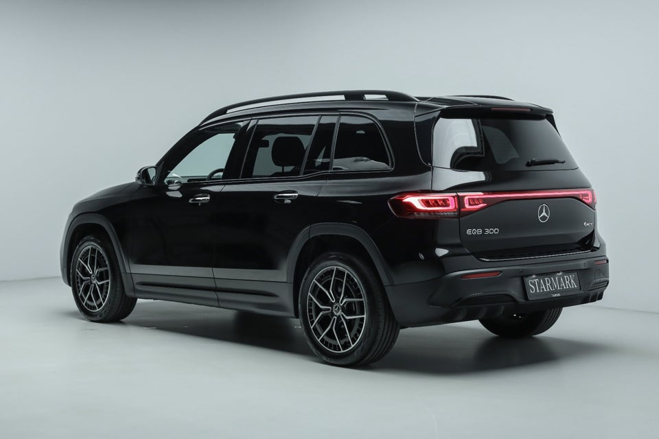 Mercedes EQB300 AMG Line 4Matic 5d