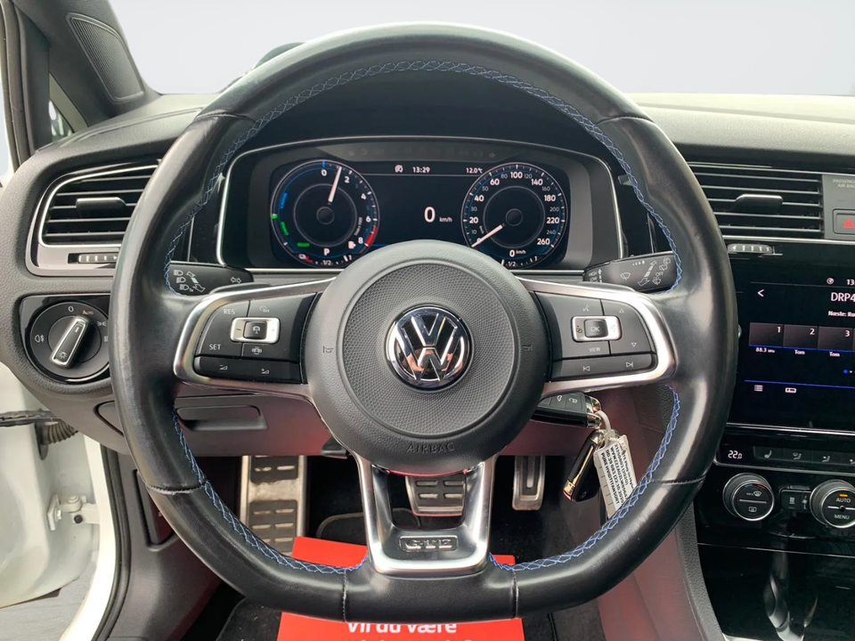 VW Golf VII 1,4 GTE DSG 5d