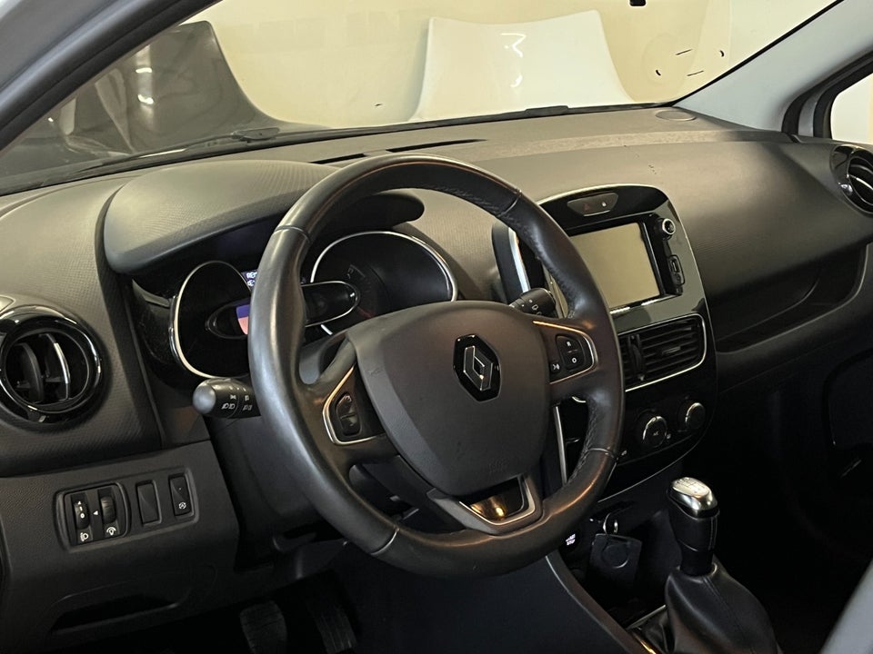 Renault Clio IV 0,9 TCe 90 Expression Sport Tourer 5d