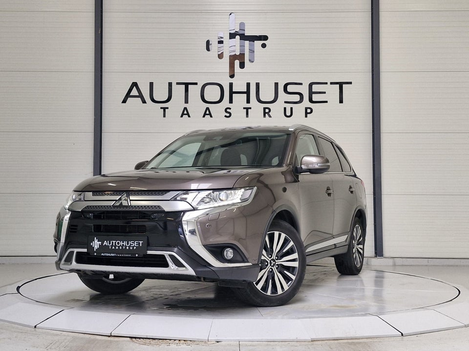 Mitsubishi Outlander 2,0 Intense+ CVT 4WD 5d