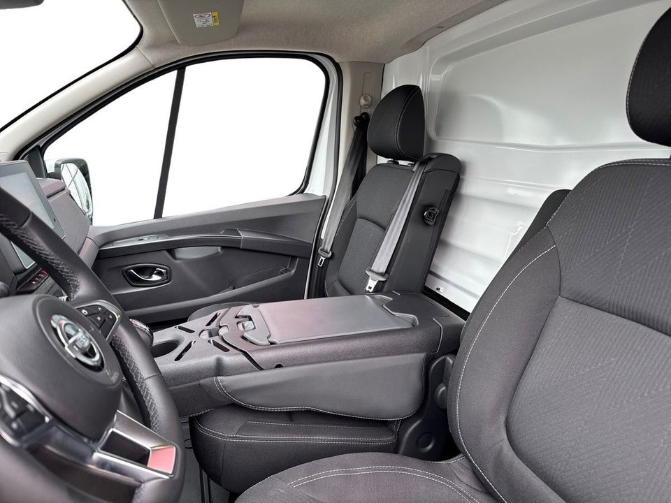 Nissan Primastar 2,0 dCi 150 L2H1 Tekna DCT Van