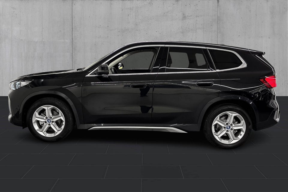 BMW iX1 eDrive20 X-Line 5d