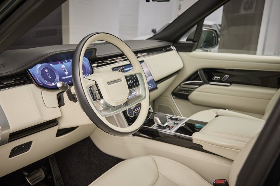 Land Rover Range Rover 3,0 P440e Autobiography aut. LWB 5d