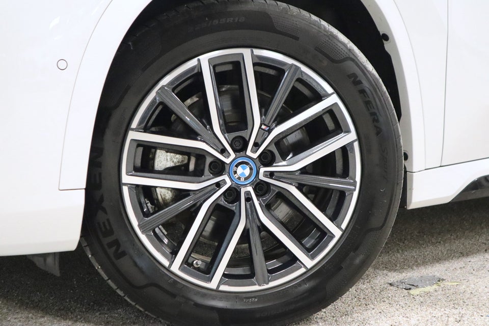 BMW iX1 xDrive30 Fully Charged M-Sport 5d