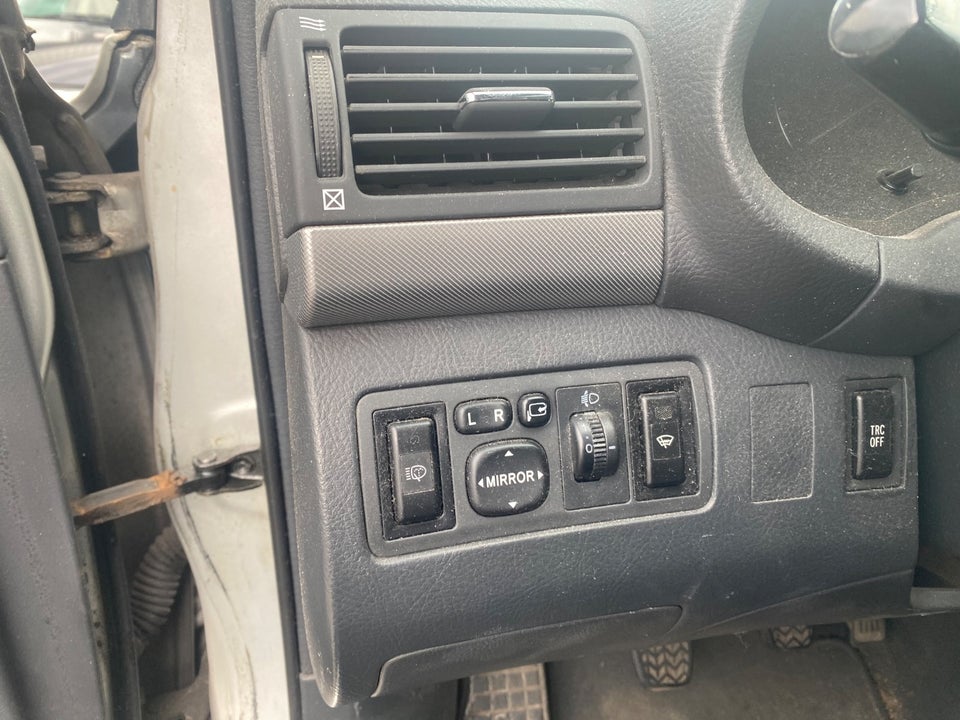Toyota Avensis 2,0 Sol stc. 5d