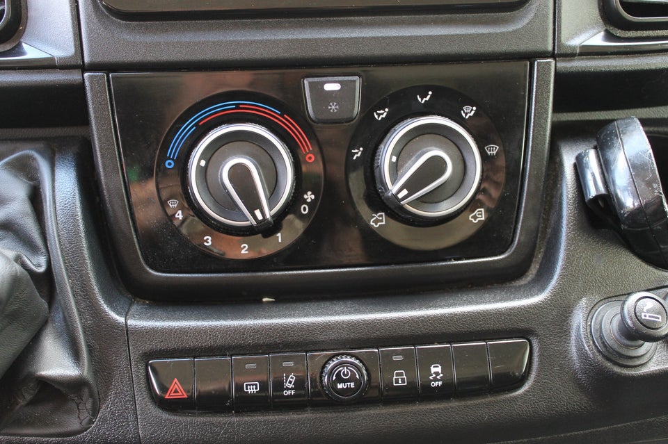 Fiat Ducato 35 Maxi 2,2 MJT 180 Alukasse m/lift