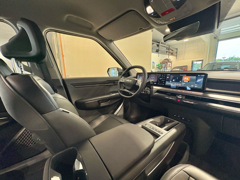 Kia EV9 76 Standard Range Upgrade RWD 7prs 5d