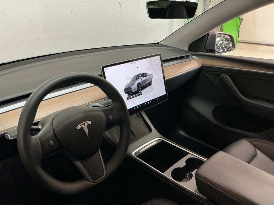 Tesla Model Y Long Range RWD 5d