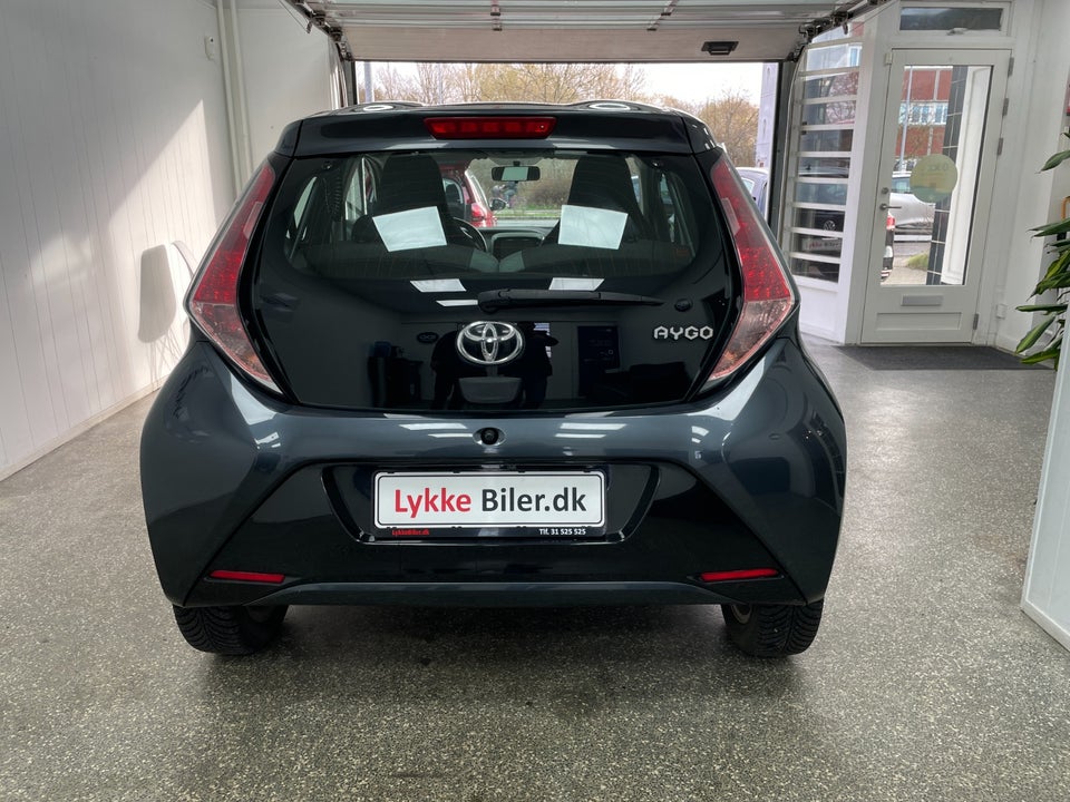 Toyota Aygo 1,0 VVT-i x-press 5d