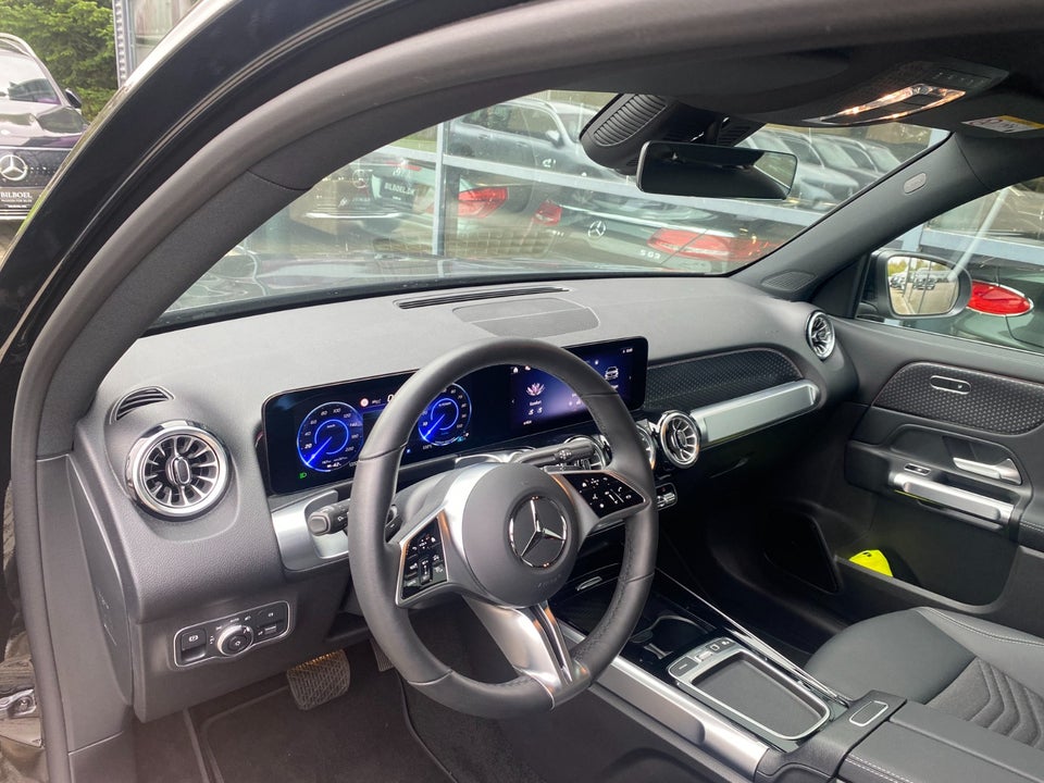 Mercedes EQB250+ Progressive 5d