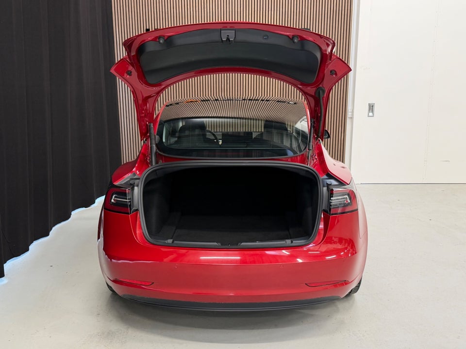 Tesla Model 3 Long Range AWD 4d