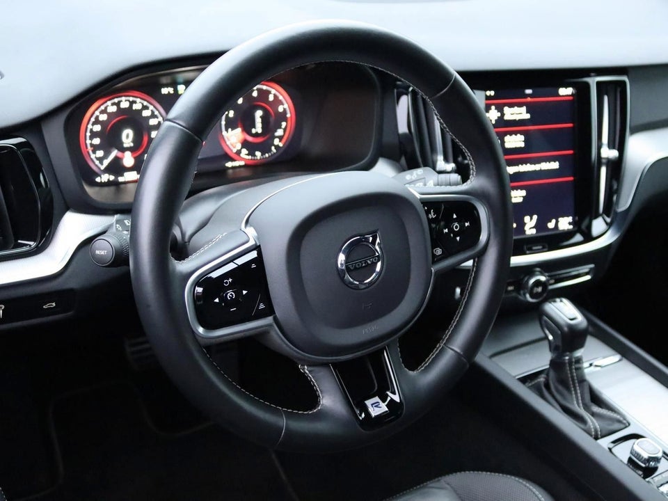 Volvo V60 2,0 T5 250 R-Design aut. 5d