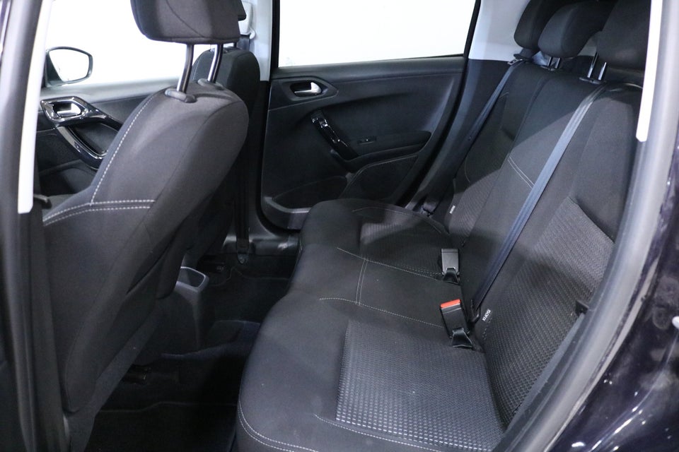 Peugeot 208 1,6 BlueHDi 100 Allure Sky 5d