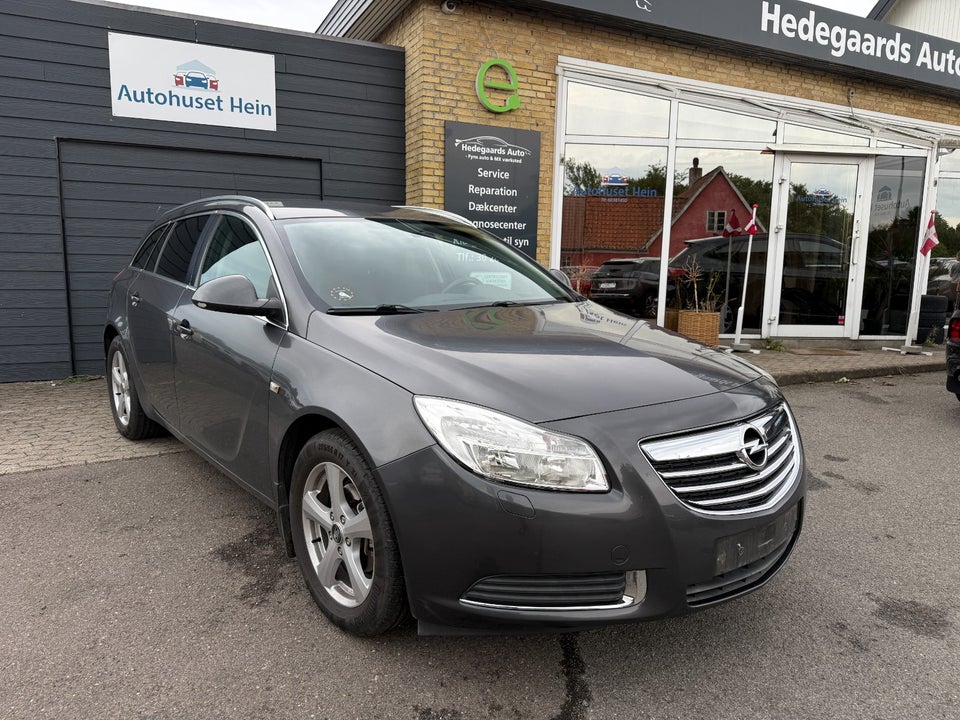 Opel Insignia 1,8 Cosmo Sports Tourer 5d