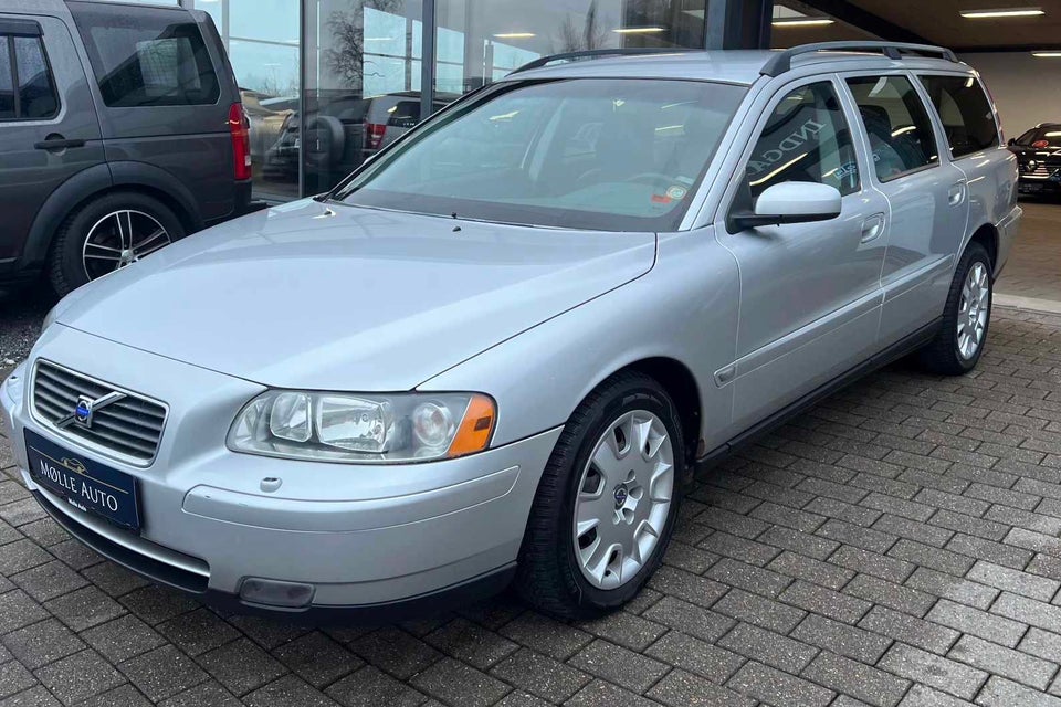 Volvo V70 2,4 170 Business 5d