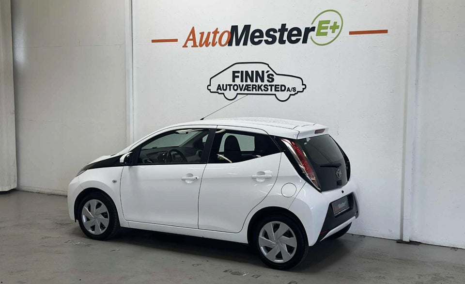 Toyota Aygo 1,0 VVT-i x-touch 5d